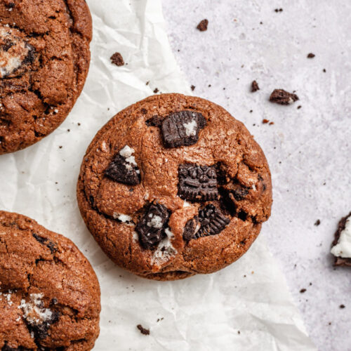 Choccolate cookies with chunks of Oreo cookies